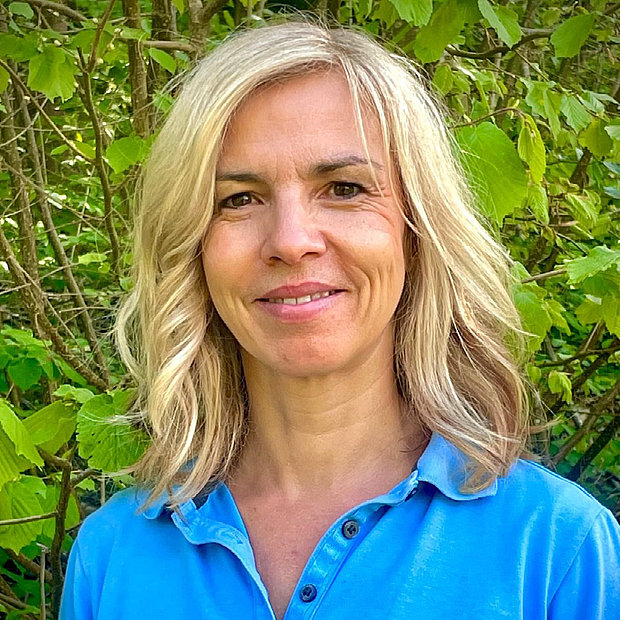 Beate Bach, Physiotherapeutin